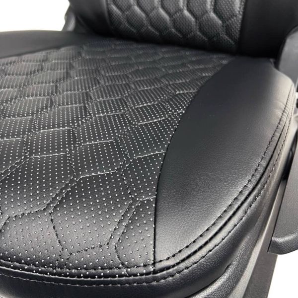 Чехлы Экокожа Ромб на УАЗ Патриот (2017-2019) Чехлы Экокожа Ромб на УАЗ Патриот (2017-2019)